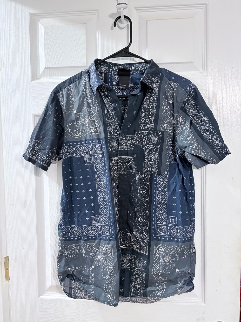 The North Face Bandana Patchwork Paisley Short Sleeve Button-Up Shirt Men’s S